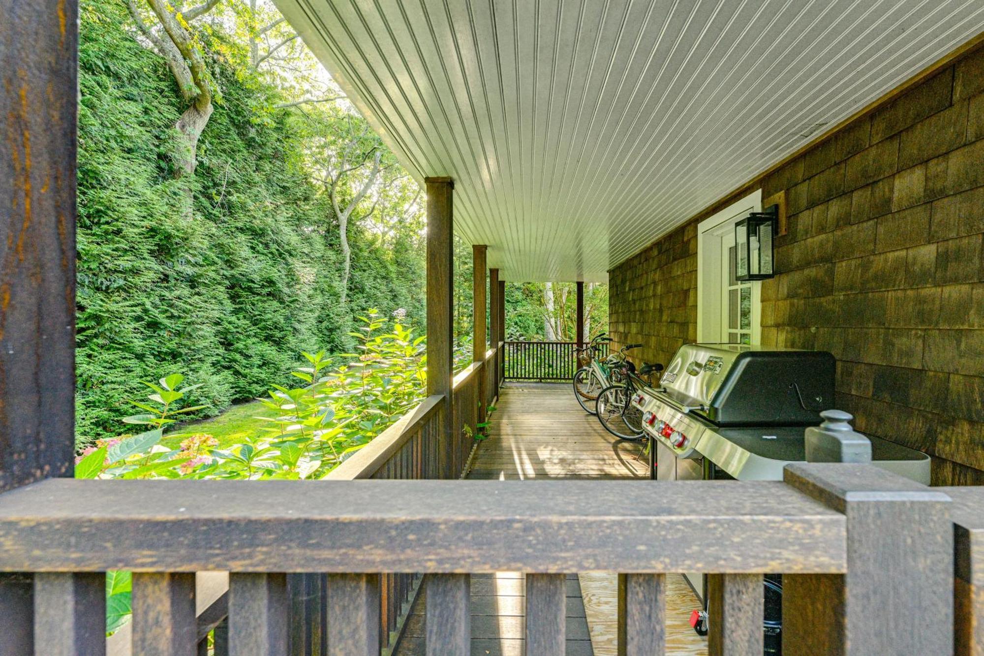 2 Mi To Beach Dog-Friendly Home In Wainscott! Eksteriør billede