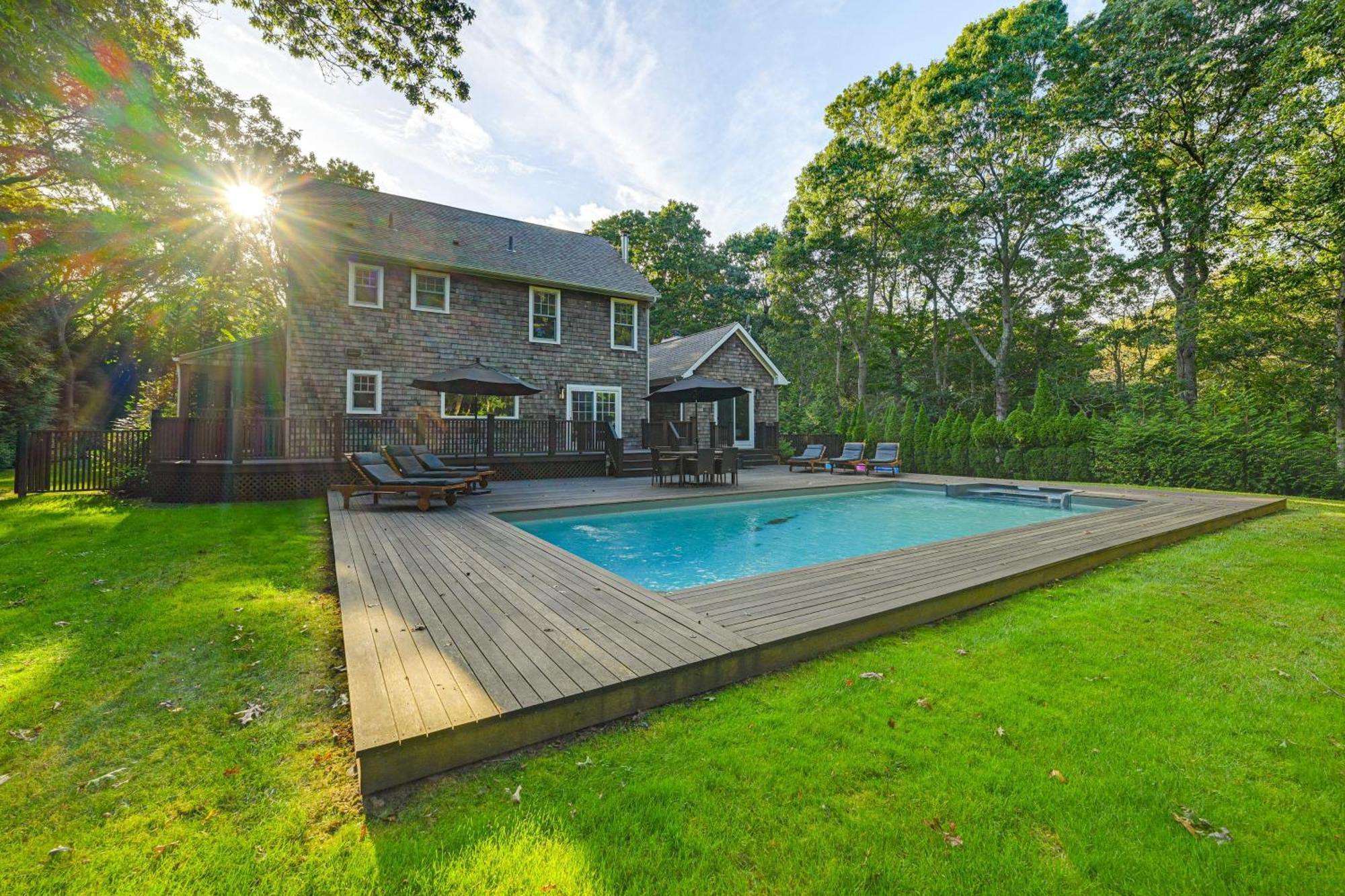 2 Mi To Beach Dog-Friendly Home In Wainscott! Eksteriør billede